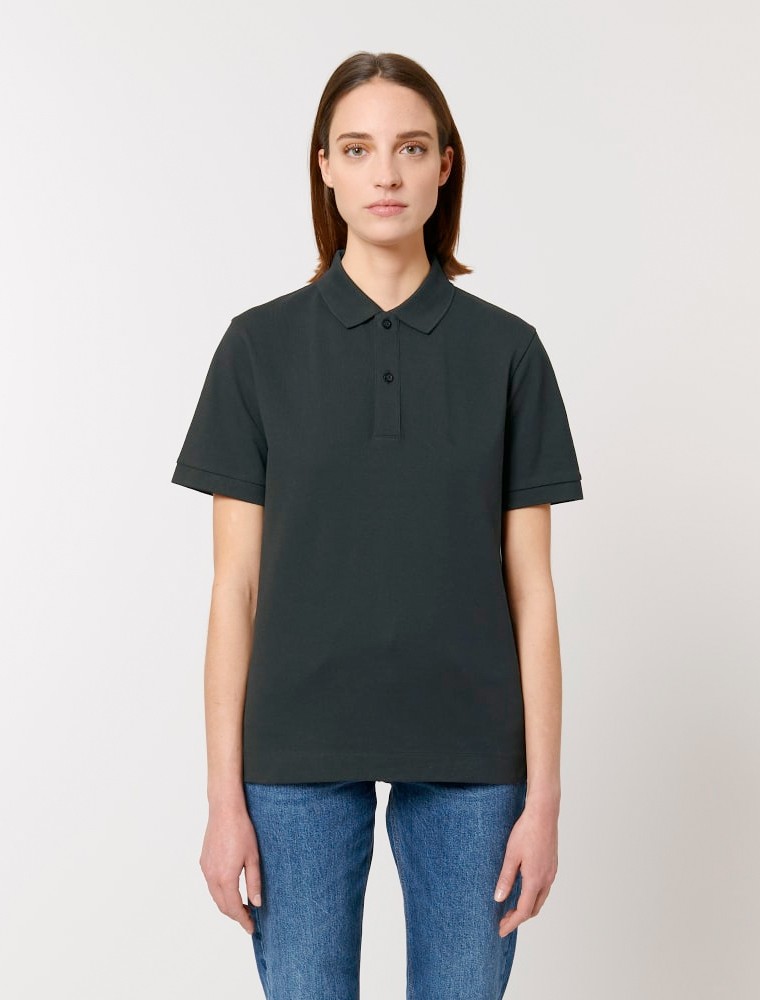 Polo negro hombre detalle Polo negro hombre detalle