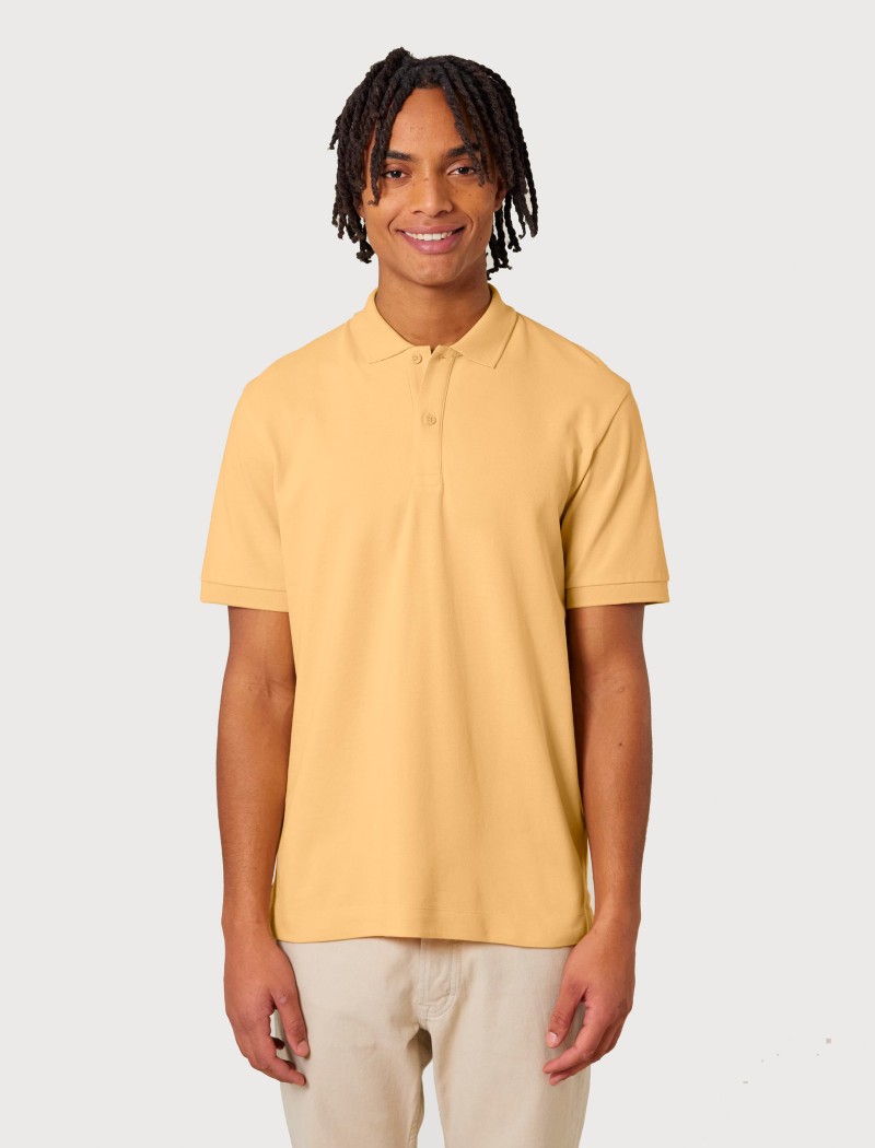 Detalle polo naranja Detalle polo naranja