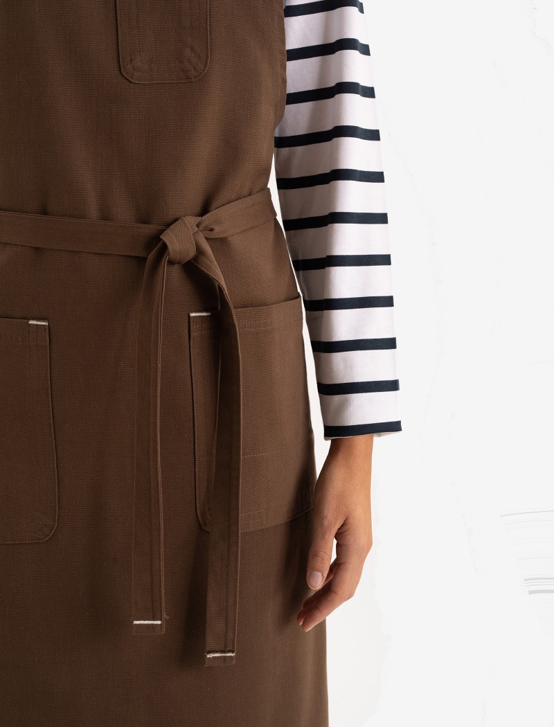 esencial marron Delantal Essential Cocoa