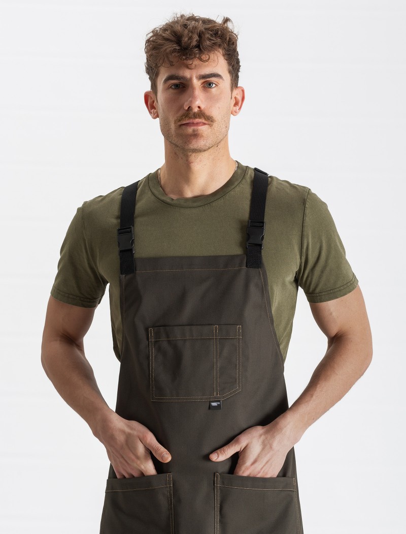 Delantal vaquero lavado con cintas cruzadas detalle Delantal vaquero lavado con cintas cruzadas detalle