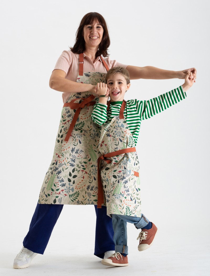 family-delicate-19428 Delantal Folkii Delicate Niño