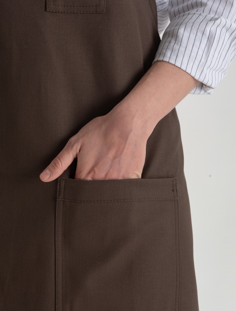 Garbo Marron-5jpg Delantal Garbo Cafe