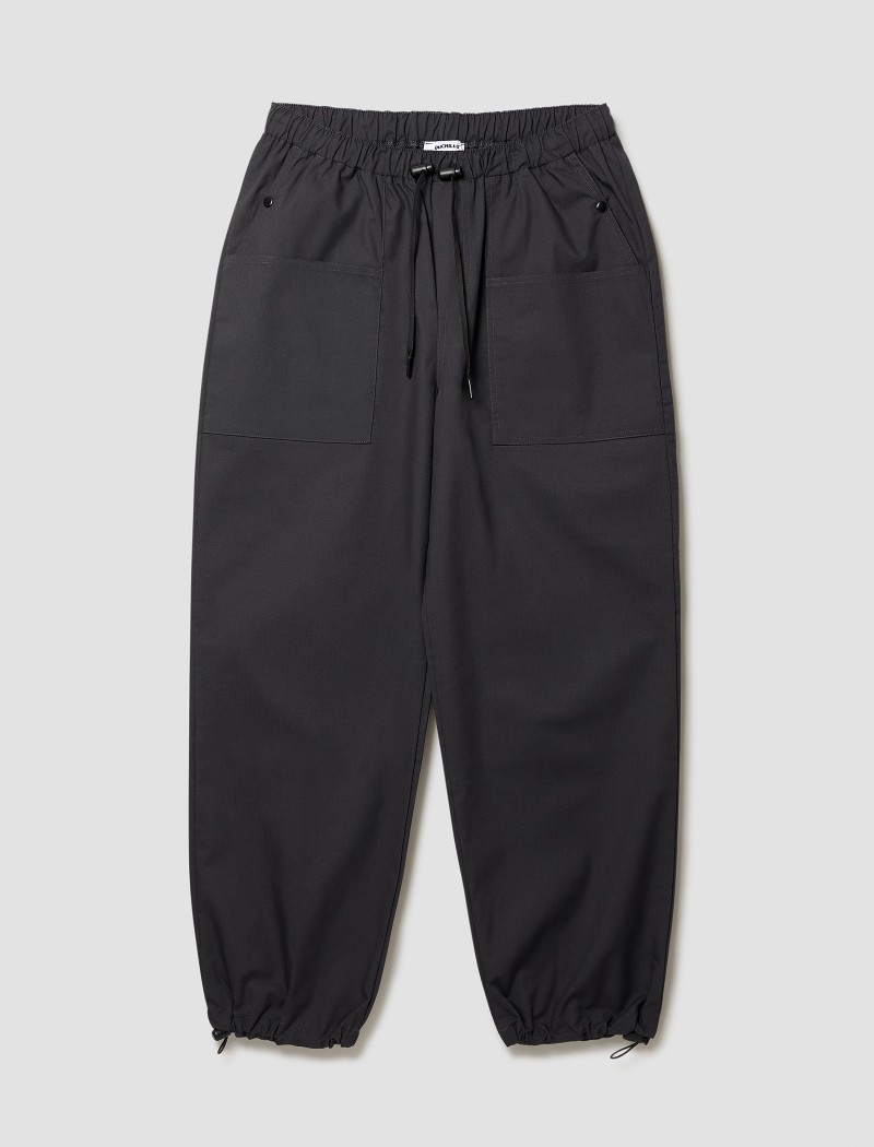 Pantalón chef ripstop negro moderno Pantalón chef ripstop negro con diseño moderno, ligero y resistente