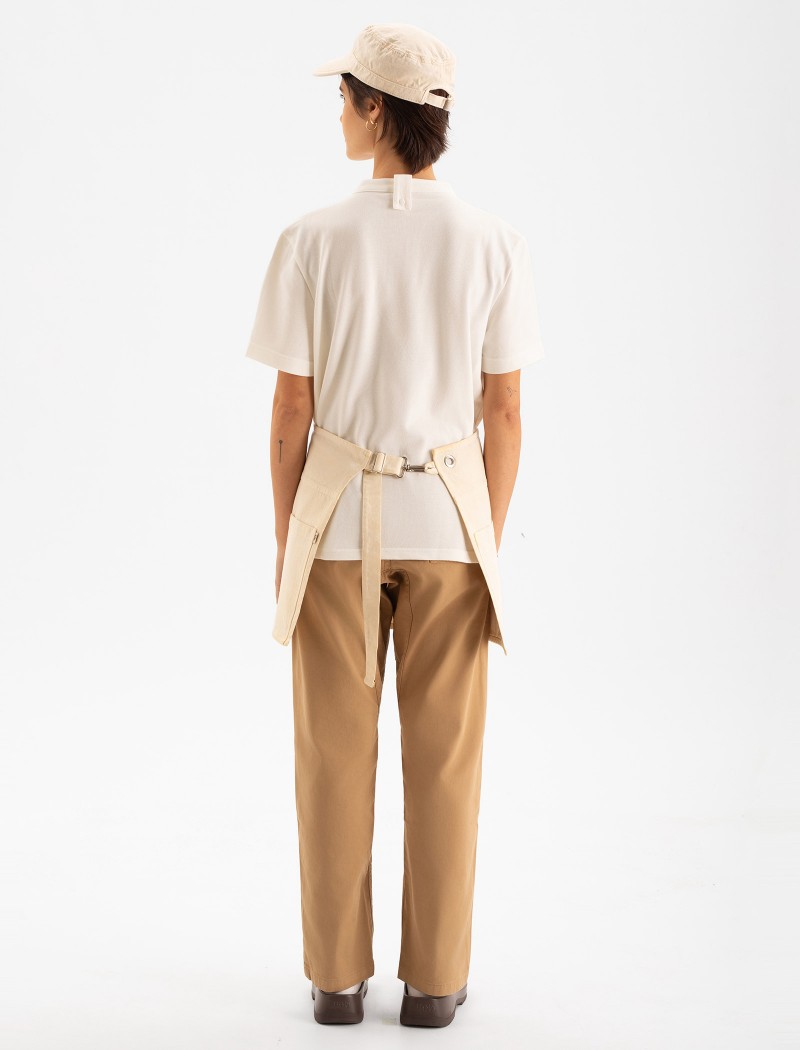 Delantal Tone Short Ecru Vista Trasera | QOOQER Delantal Tone Short Ecru